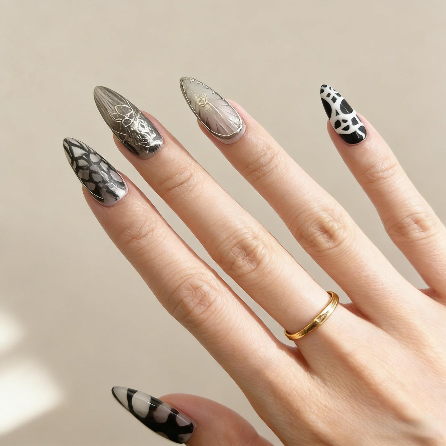 Black White Marble Press-On Nails - Silver Art False Nails UK - close up - ClouDIY UK