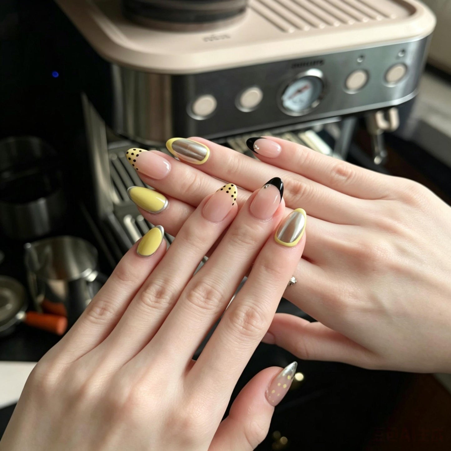 Yellow & Silver Mix Mani