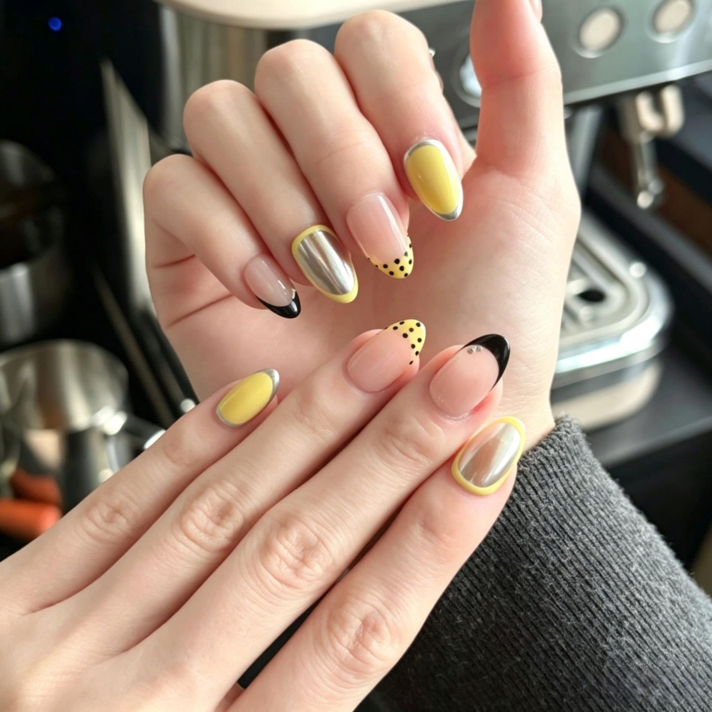 Yellow & Silver Mix Mani