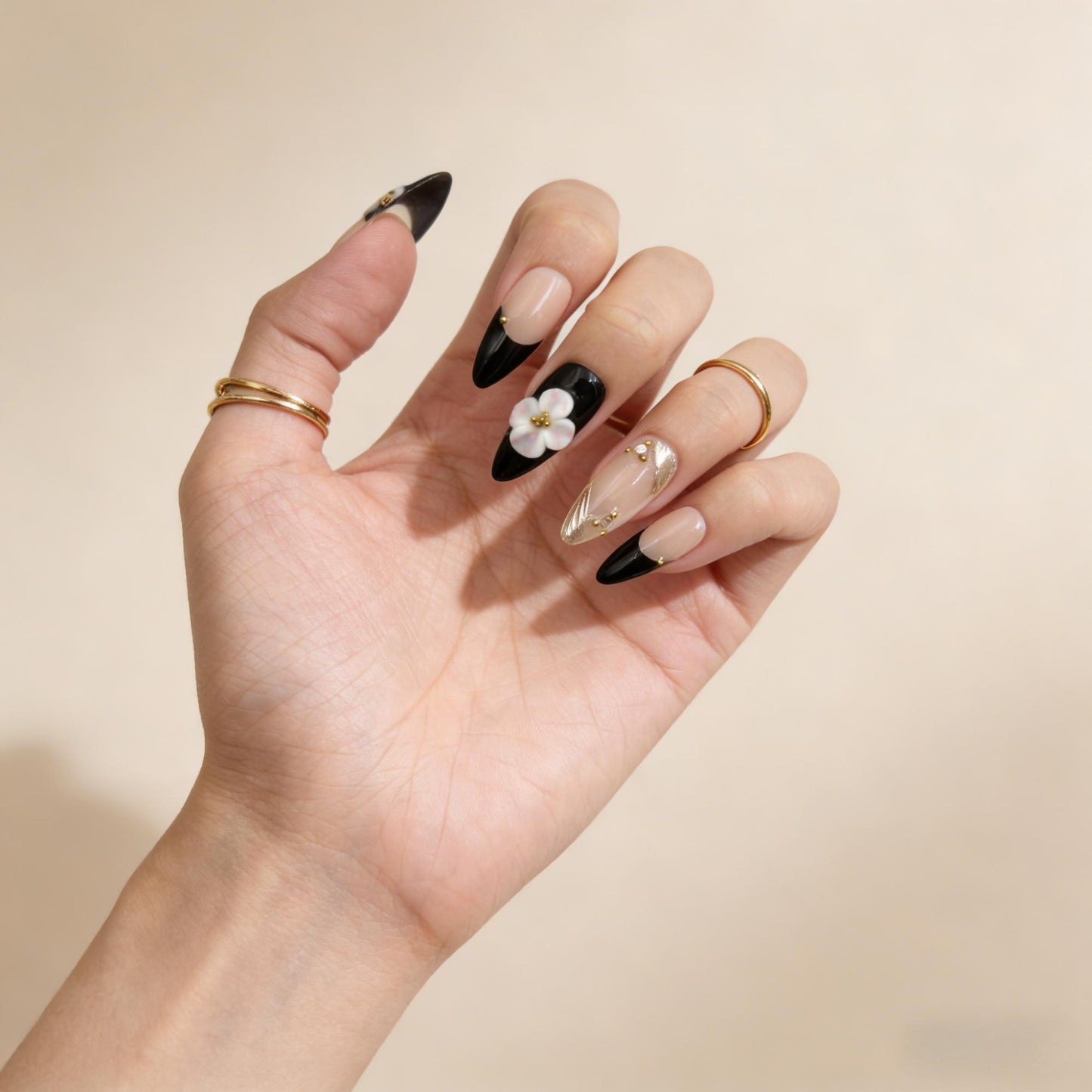 Black White Floral Press-On Nails - Gold Accent False Nails UK - detail view - ClouDIY UK