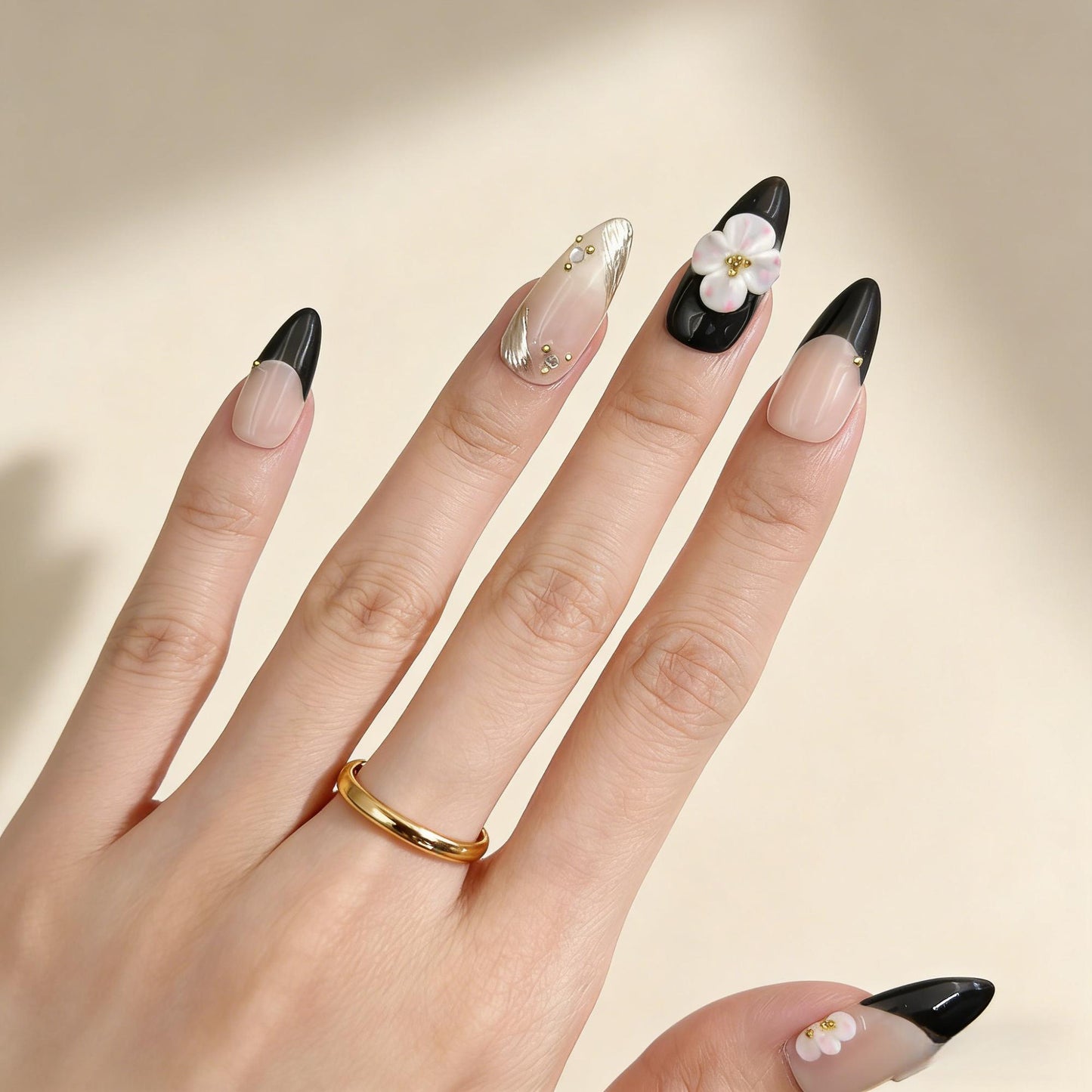 Black White Floral Press-On Nails - Gold Accent False Nails UK - close up - ClouDIY UK