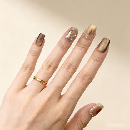 Gold Glitter Press-On Nails - Heart Art False Nails UK - detail view - ClouDIY UK