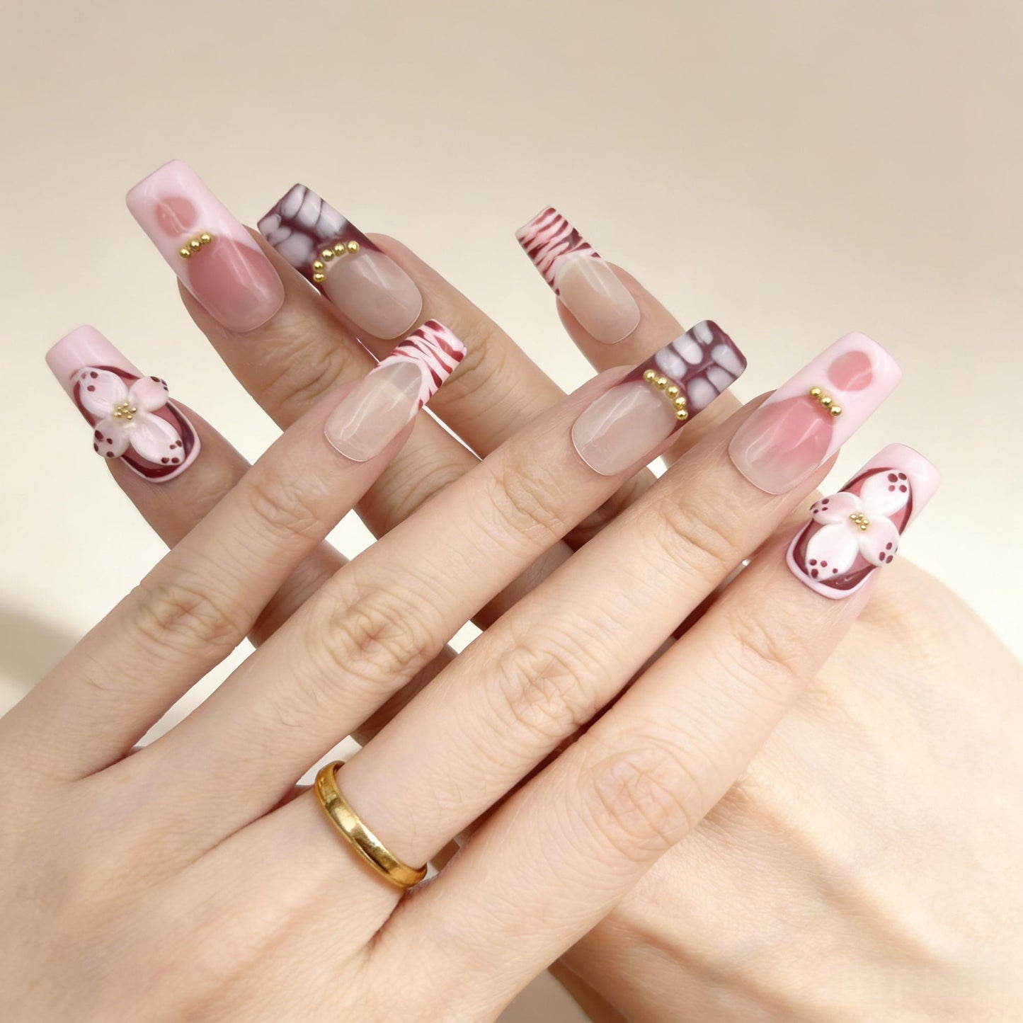 Red White Floral Press-On Nails - Glitter Gold Accent Nails UK - close up - ClouDIY UK